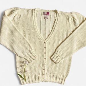 SOLDVintage 90s cozy classic soft white cardigan cottagecore tweeSOLD